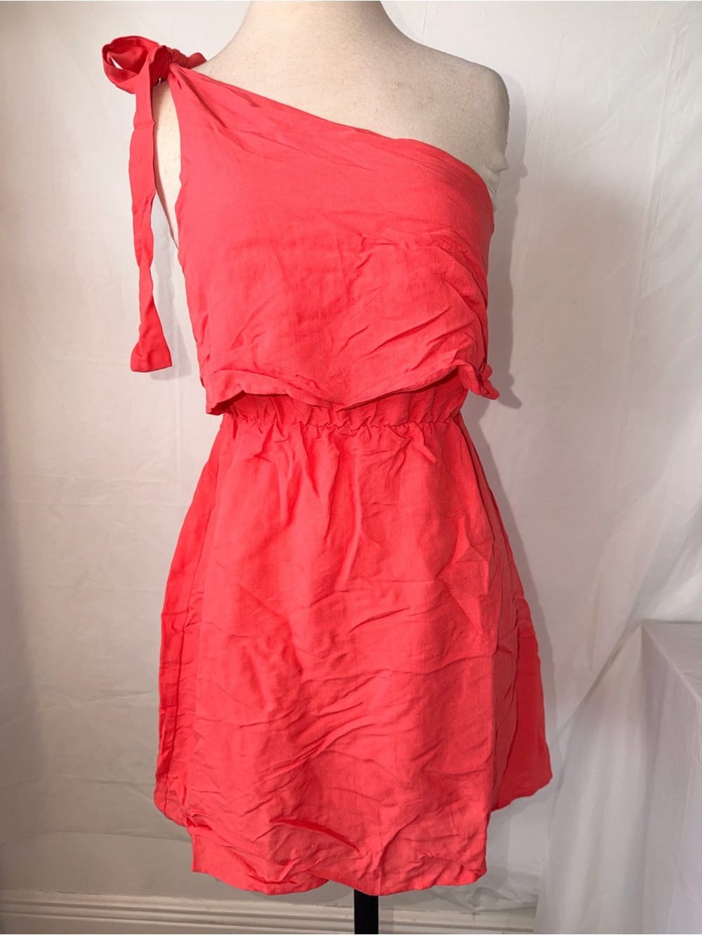 Nasty Gal One-Shoulder Coral Tie-Shoulder Dress
